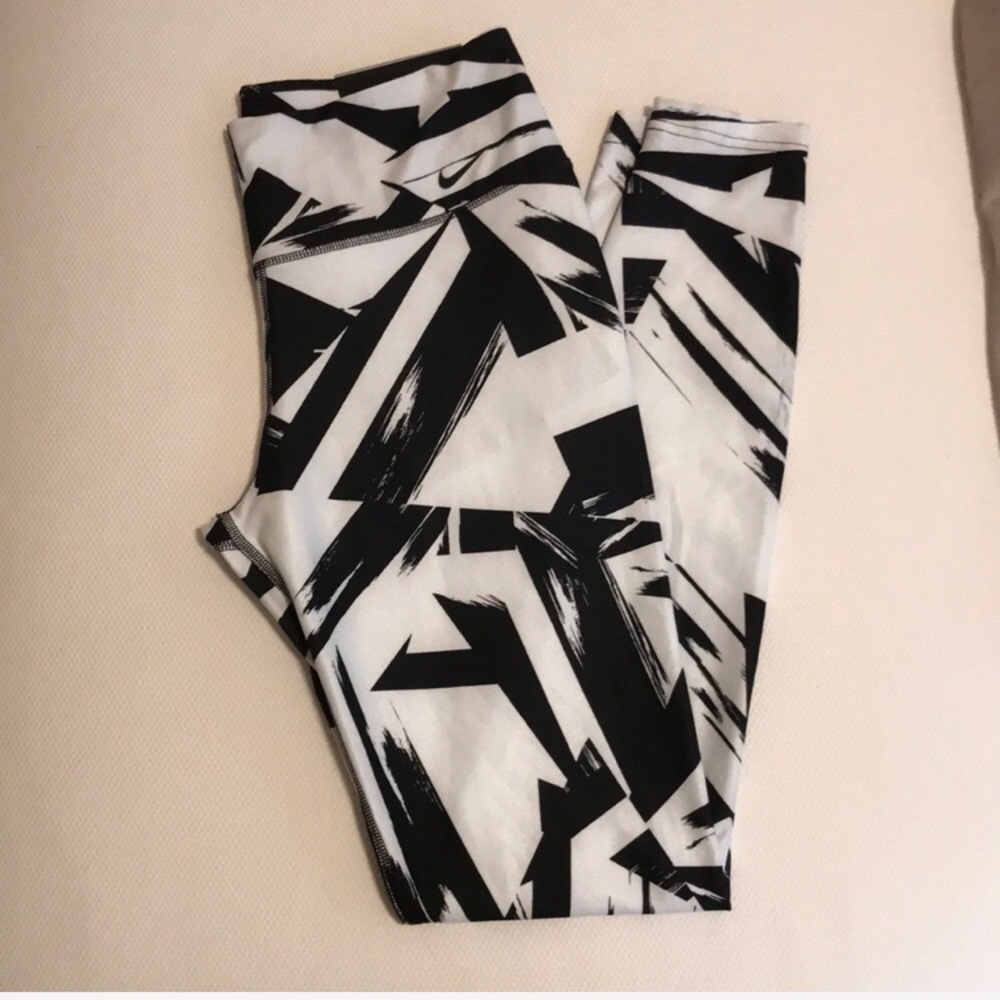 New Nike Leggings